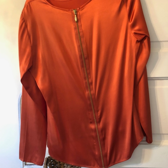 Doncaster blouse with zipper in back - Picture 3 of 3